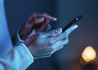 pasar contactos de un teléfono a otro
